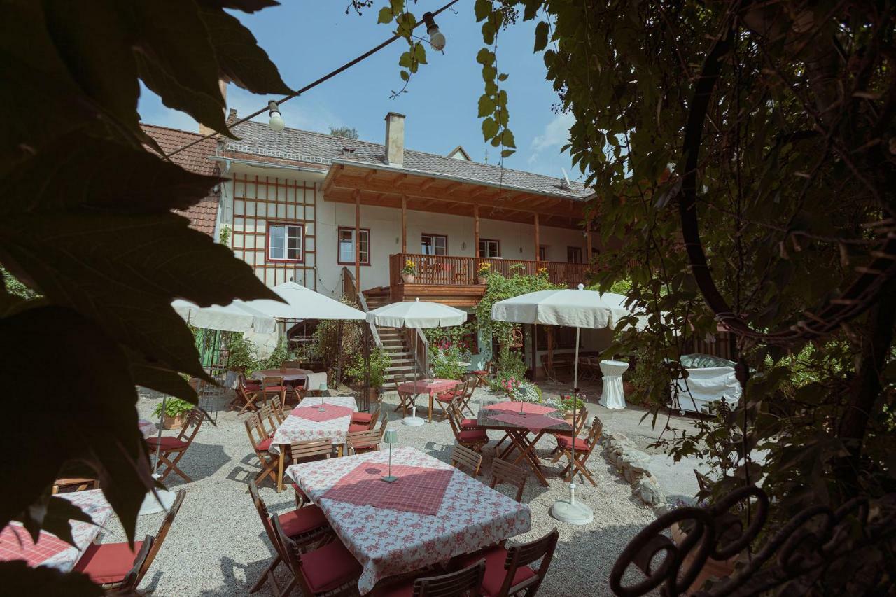 Hotel Der Eberhard - Wohnen & Essen Bei Ilse à Sankt Michael in Obersteiermark Extérieur photo
